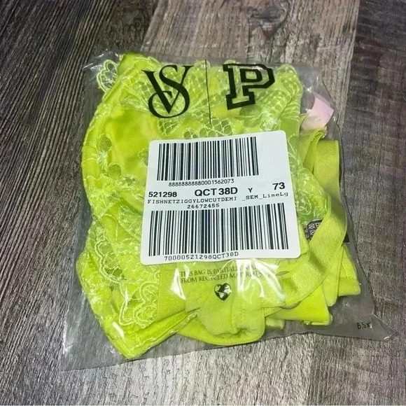 Victoria’s Secret bra NWT Unlined Rose Lace & Grommet Low-Cut Demi Bra - Picture 5 of 7